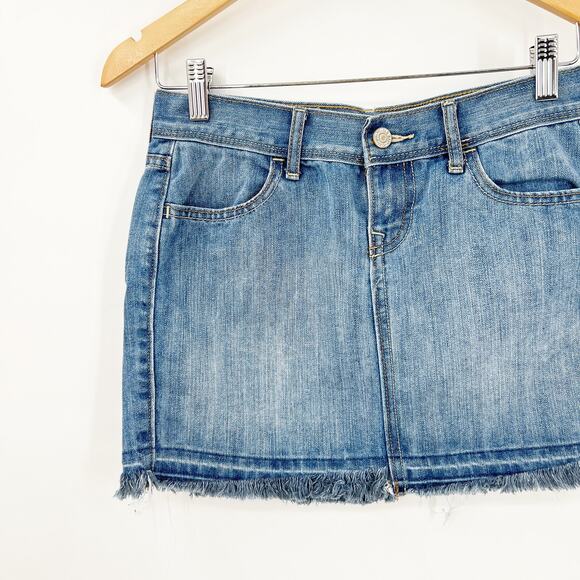 Y2k Old Navy Distressed Denim Micro Mini Skirt Size 0 - Picture 7 of 7